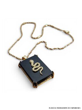 Dharma Year Of The Snake Black Onix Pendant 18-micron Plating Necklace 0033